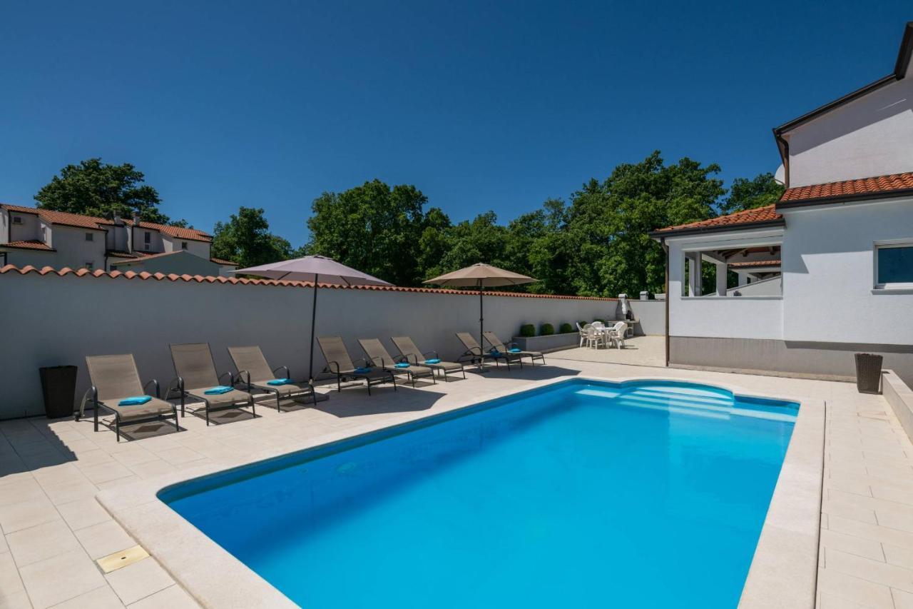 Villa Ellen Sophie Vrznaveri Exterior foto